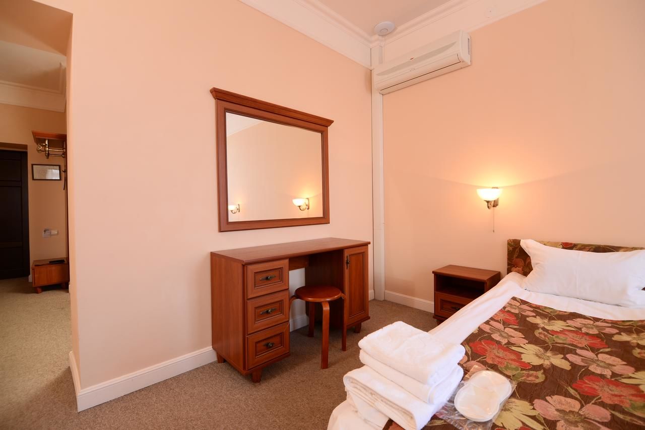 Отель Hotel Irena Львов
