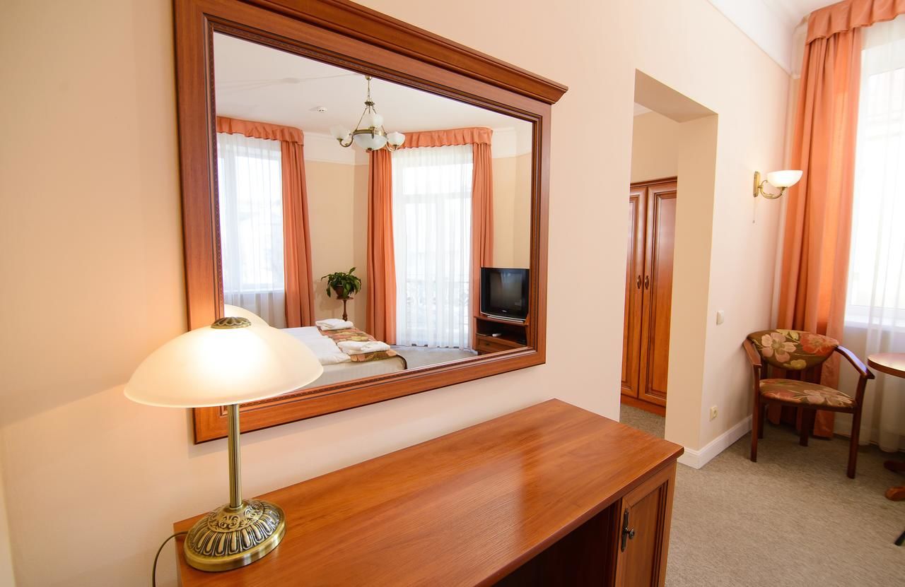 Отель Hotel Irena Львов