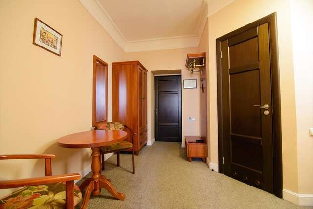 Отель Hotel Irena Львов-32